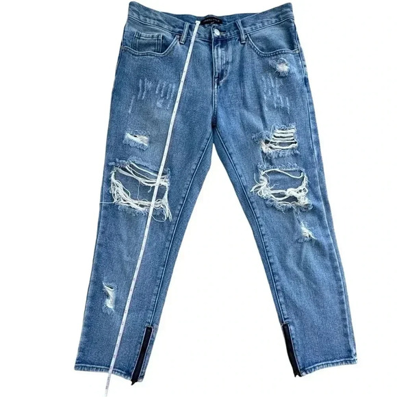 Kendall & Kylie Light Blue Distressed Boyfriend Jeans denim, 3 quarter length - Picture 8 of 9